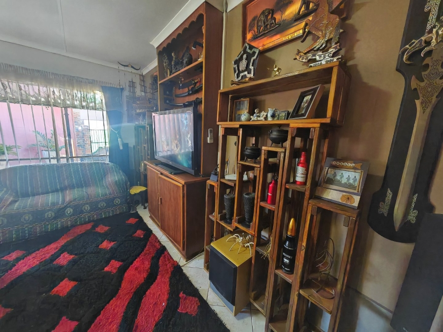 2 Bedroom Property for Sale in Pellissier Free State